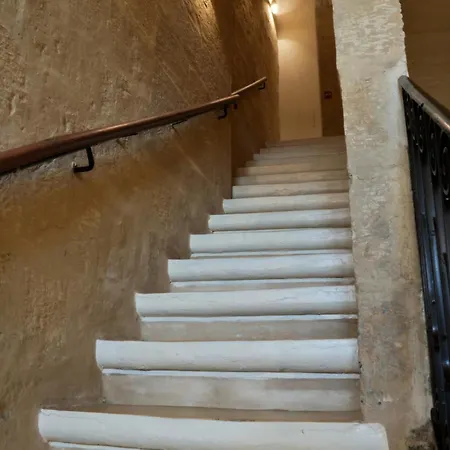 Grand Terrace 4 By Vallettastay