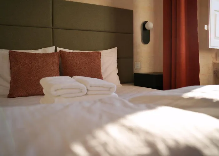 Grand Terrace 4 By Vallettastay